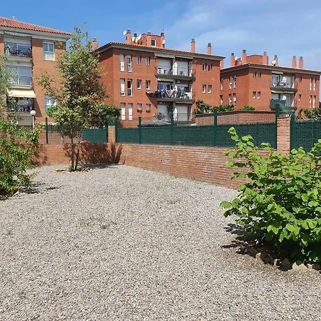 Apartamento Con Gran Terraza Cerca De La Playa. *