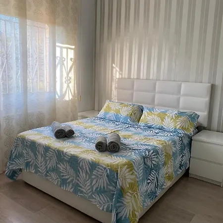 Apartamento Con Gran Terraza Cerca De La Playa. * Lloret de Mar