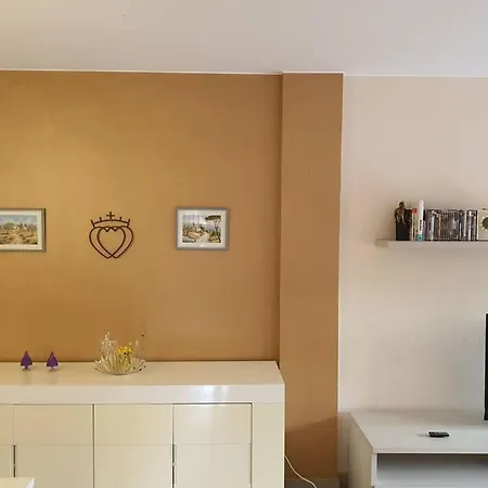 Apartamento Con Gran Terraza Cerca De La Playa.